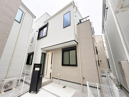 神奈川県横浜市金沢区金沢町の新築一戸建ての現地外観写真