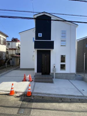 神奈川県川崎市宮前区野川本町2丁目の新築一戸建ての現地外観写真