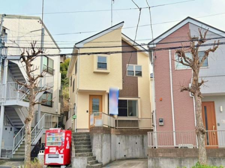 神奈川県横浜市南区六ツ川4丁目の中古一戸建ての現地外観写真