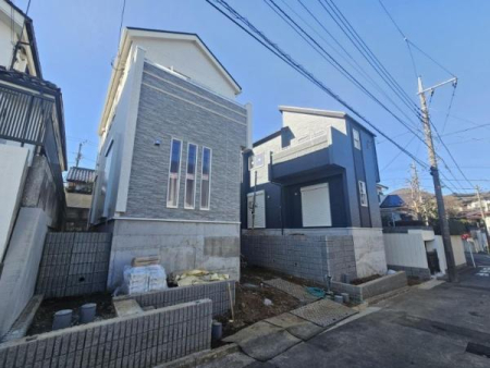 神奈川県横浜市旭区中沢3丁目の新築一戸建ての現地外観写真