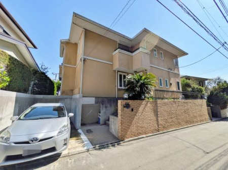 神奈川県横浜市金沢区釜利谷西4丁目の中古一戸建ての現地外観写真