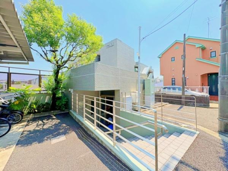 神奈川県横浜市神奈川区神大寺1丁目の中古マンションの現地外観写真