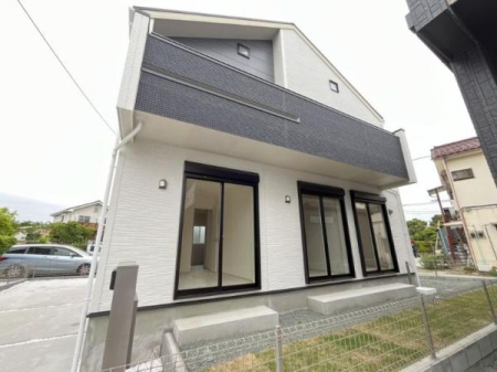 神奈川県横浜市戸塚区深谷町の新築一戸建ての現地外観写真