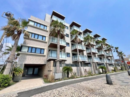 神奈川県藤沢市鵠沼海岸1丁目の中古マンションの現地外観写真