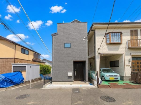 神奈川県横浜市南区清水ケ丘の新築一戸建ての現地外観写真