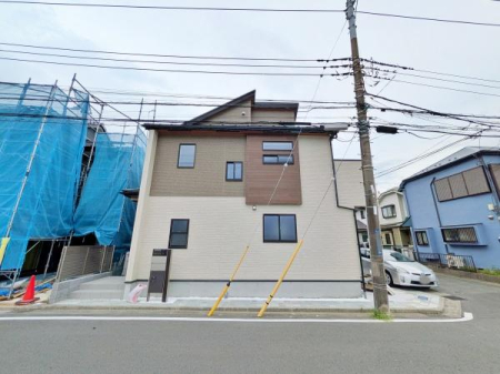 神奈川県横浜市泉区中田北3丁目の新築一戸建ての現地外観写真