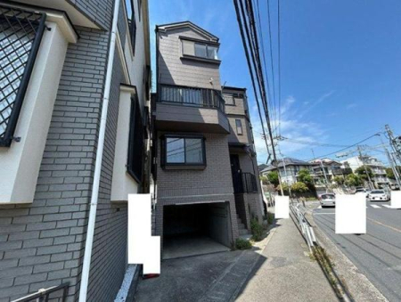 神奈川県川崎市麻生区東百合丘2丁目の中古一戸建ての現地外観写真
