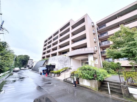 神奈川県横浜市鶴見区岸谷3丁目の中古マンションの現地外観写真