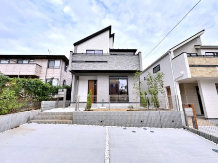 神奈川県横浜市旭区下川井町の新築一戸建ての現地外観写真