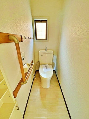 トイレ　トイレもウォシュレット機能付きに新設しました。